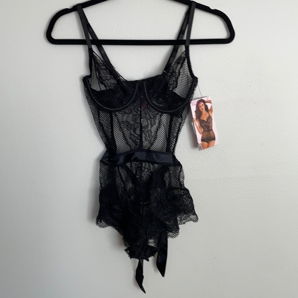 NEW W/ TAGS Floral Lace and Fishnet Black Teddy - Picture 1 of 9